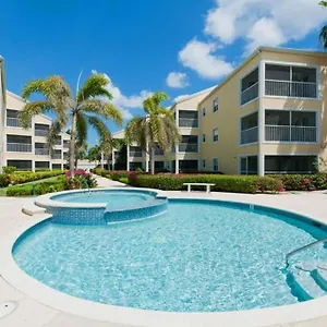  Apartment 511 Regal Club - Heart Of Seven Mile Cayman Islands